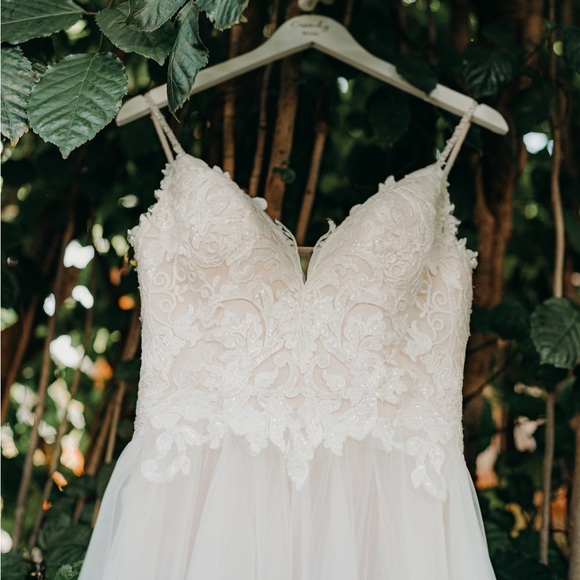 Wedding Dress - Picture 6 of 6